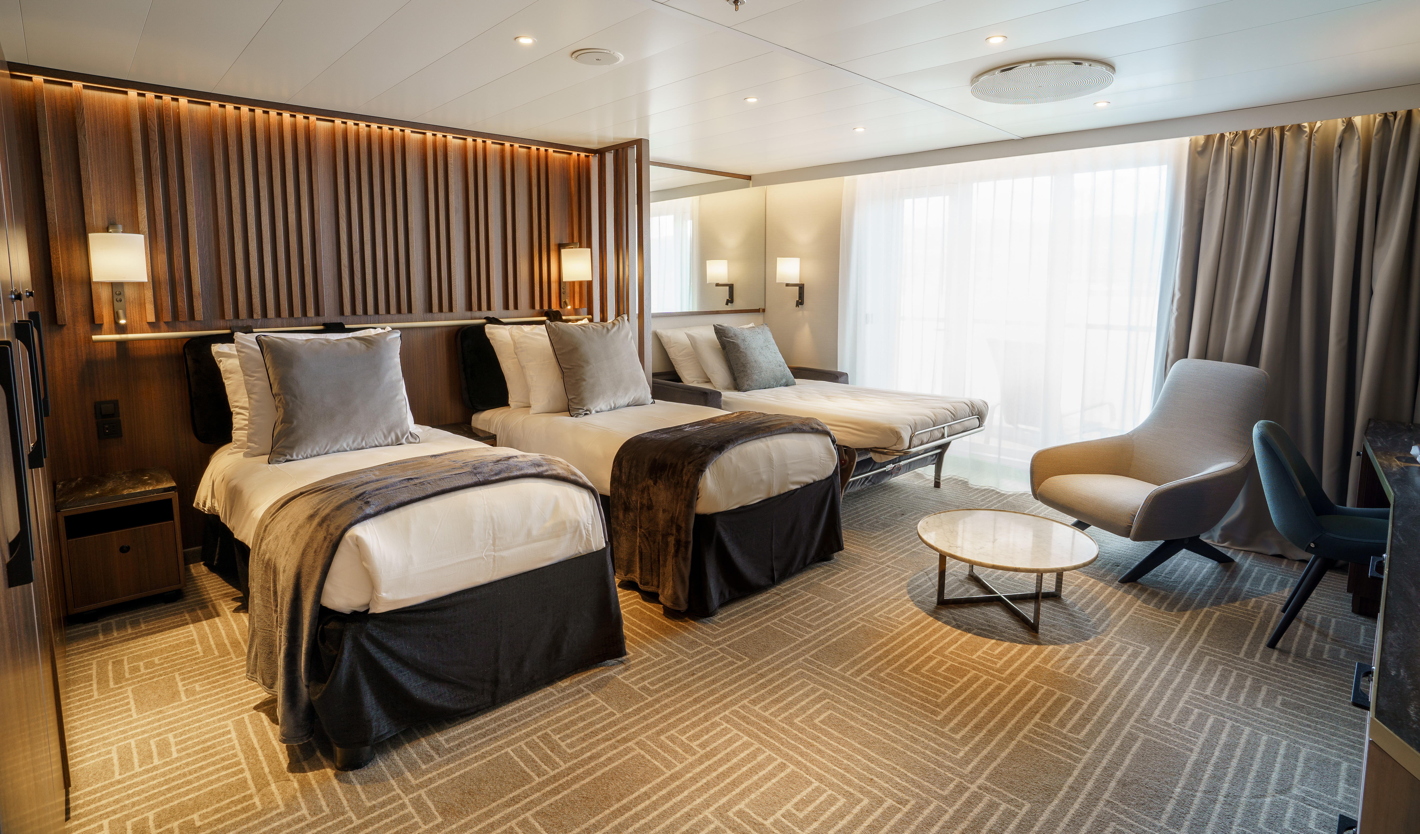 Deluxe Balcony Suite
